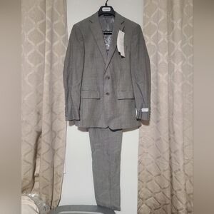 Calvin Klein Mens Suit Size 40R/33W